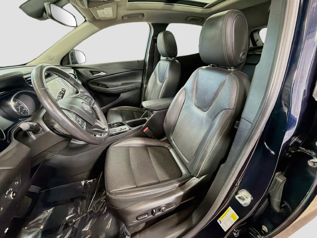 Used 2020 Buick Encore GX Essence w/ Experience Buick Package FWD image 21