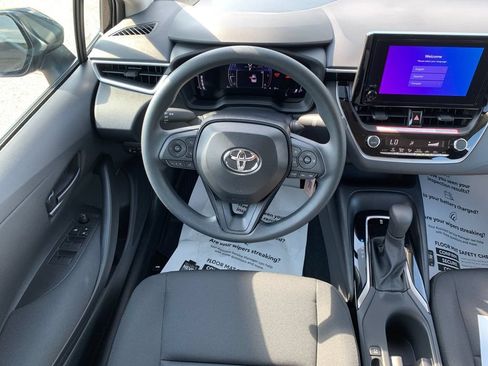 Used 2026 Toyota Corolla LE FWD image 17