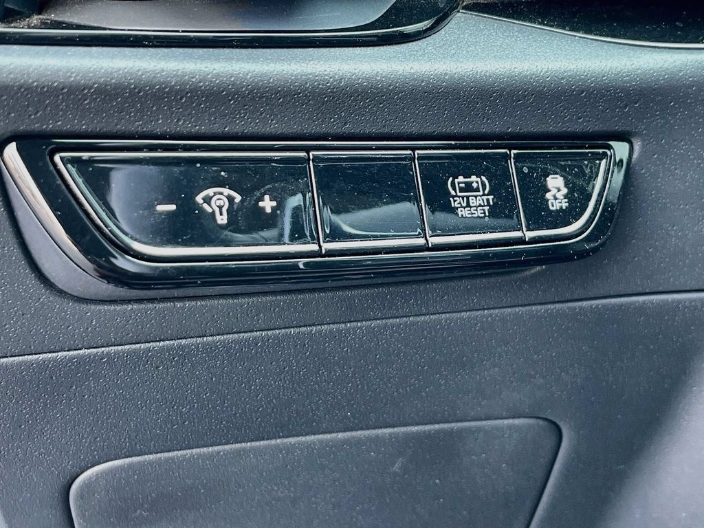 Certified 2024 Kia Niro EX Touring FWD image 19