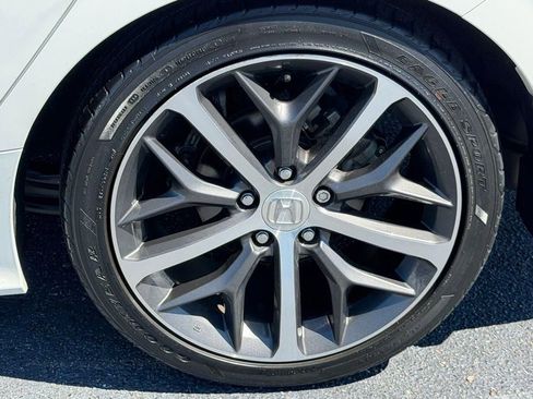 Used 2023 Honda Civic Touring image 10