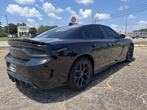 Used 2022 Dodge Charger R/T w/ Plus Group RWD image 5