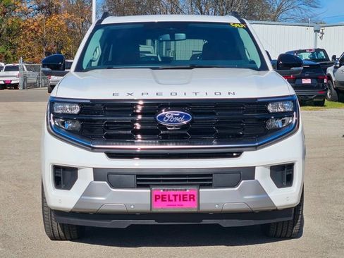 New 2025 Ford Expedition Max Platinum w/ Driver's Package image 2