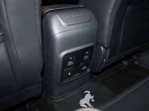 Used 2024 Ford Bronco Wildtrak image 19