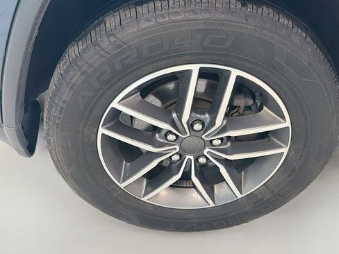 Used 2020 Jeep Grand Cherokee Limited image 26