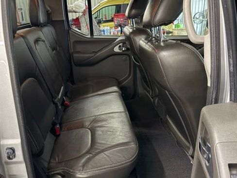 Used 2014 Nissan Frontier PRO-4X w/ Pro-4x Luxury Package AWD/4WD image 28