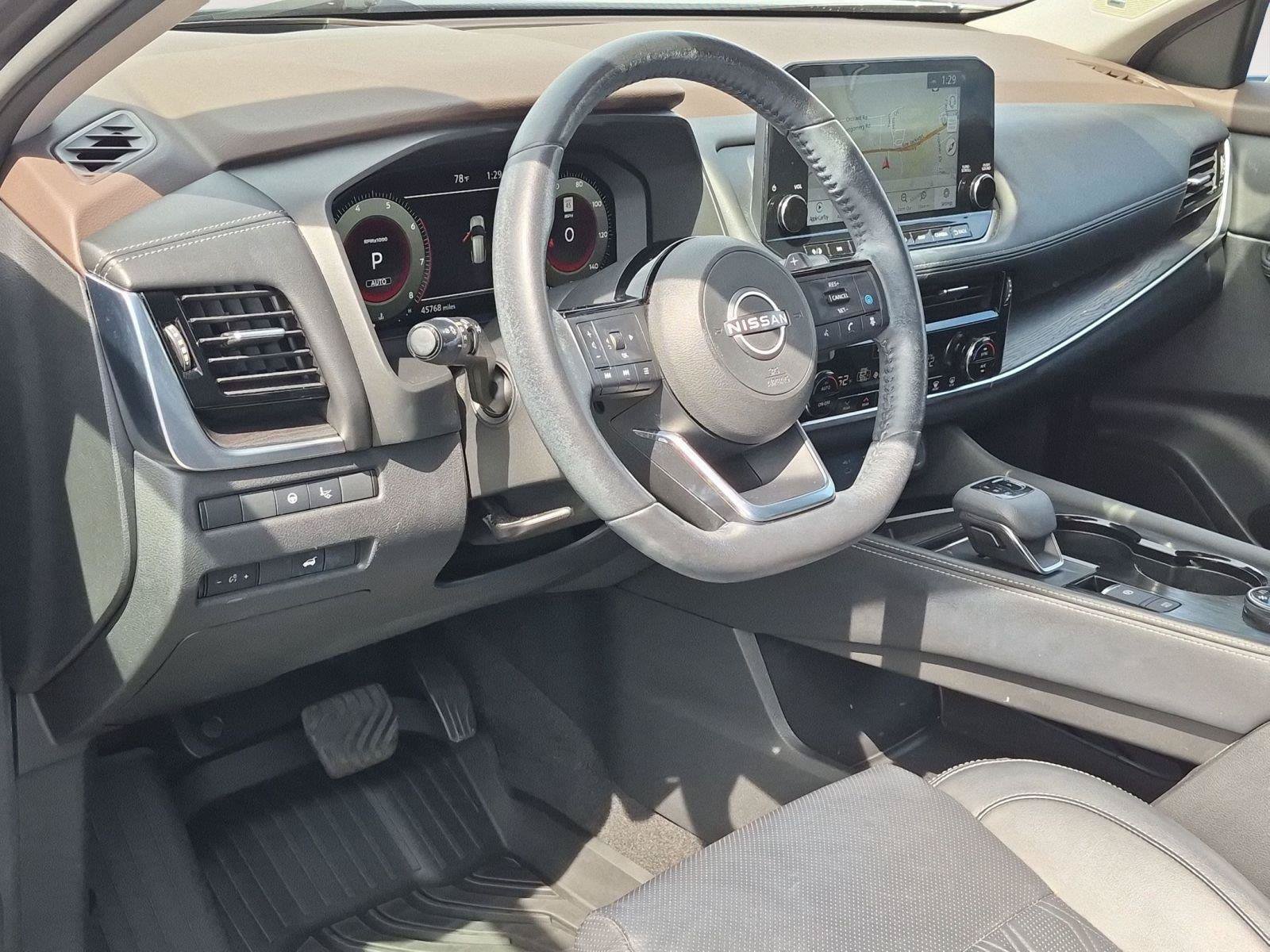 Certified 2022 Nissan Rogue Platinum w/ Head-Up Display Package AWD/4WD image 35