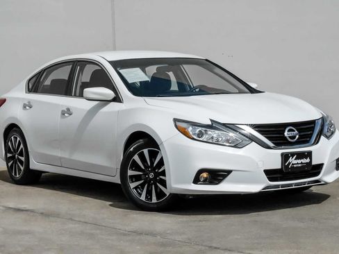 Used 2018 Nissan Altima 2.5 SV image 6