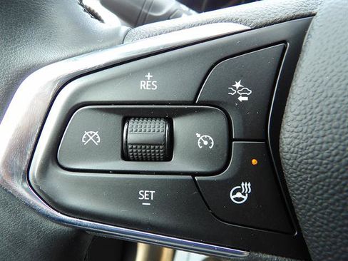 Used 2024 Chevrolet Trax ACTIV w/ Sunroof Package FWD image 20