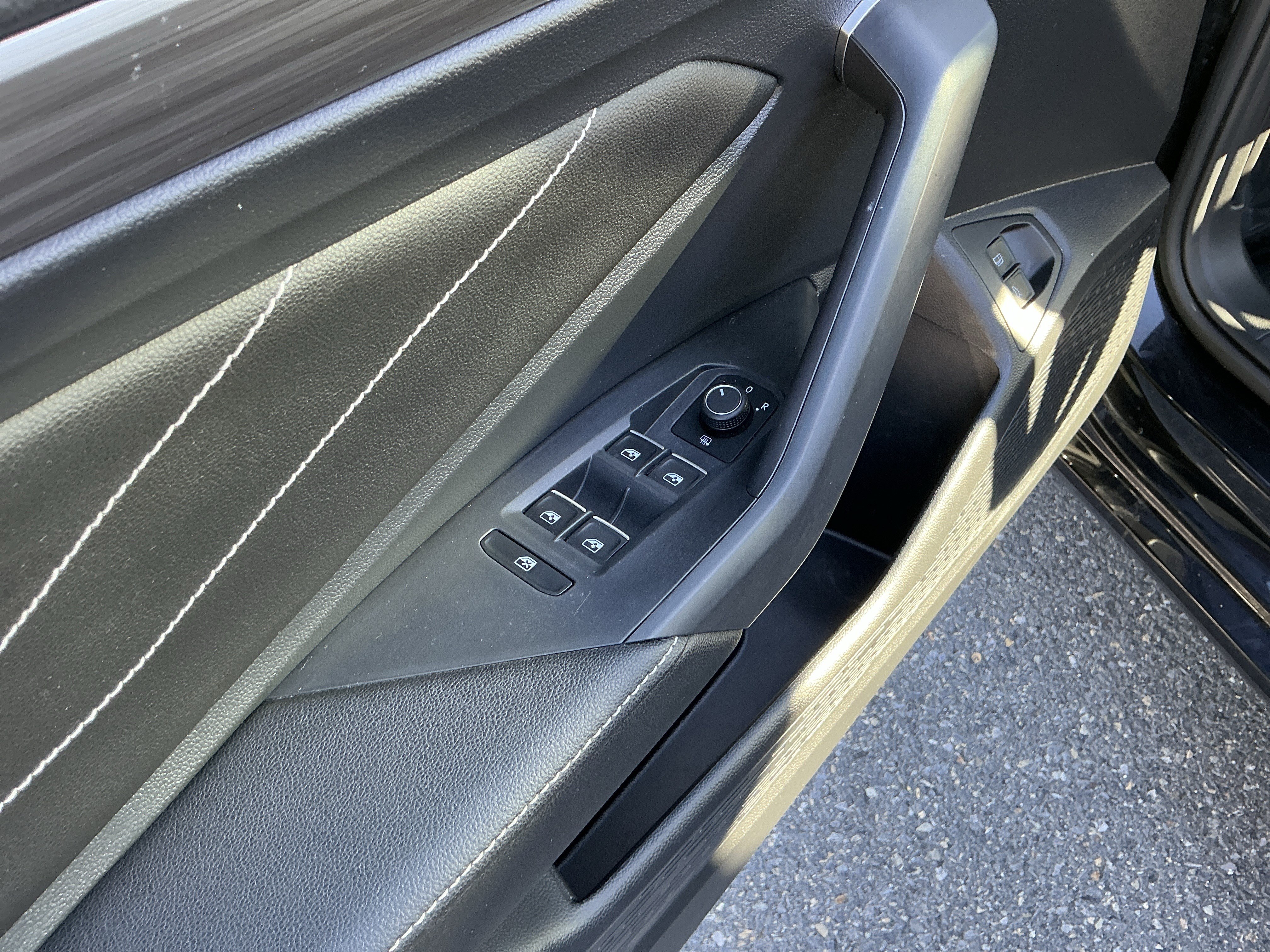 Used 2022 Volkswagen Jetta SEL FWD image 19
