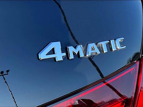 Used 2023 Mercedes-Benz C 300 4MATIC Sedan image 9