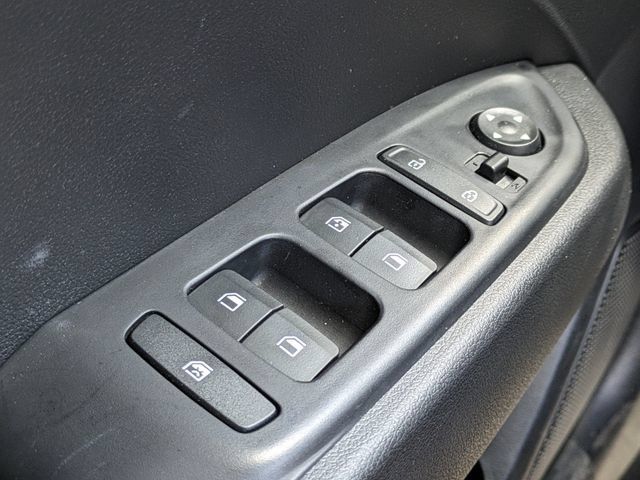 Used 2026 Hyundai Venue SEL FWD image 22