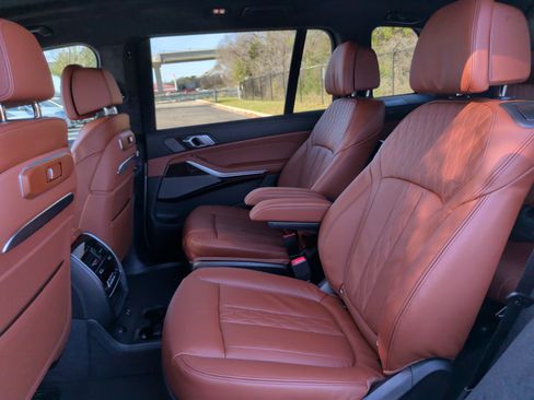 Used 2026 BMW X7 xDrive40i w/ M Sport Package AWD/4WD image 42