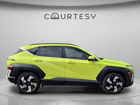 New 2026 Hyundai Kona Limited FWD image 6