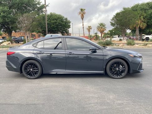New 2026 Toyota Camry SE FWD image 4