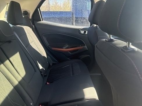 Used 2021 Ford EcoSport SE w/ SE Appearance Package image 6