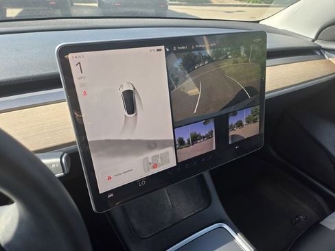 Used 2023 Tesla Model 3 Standard Range RWD image 16
