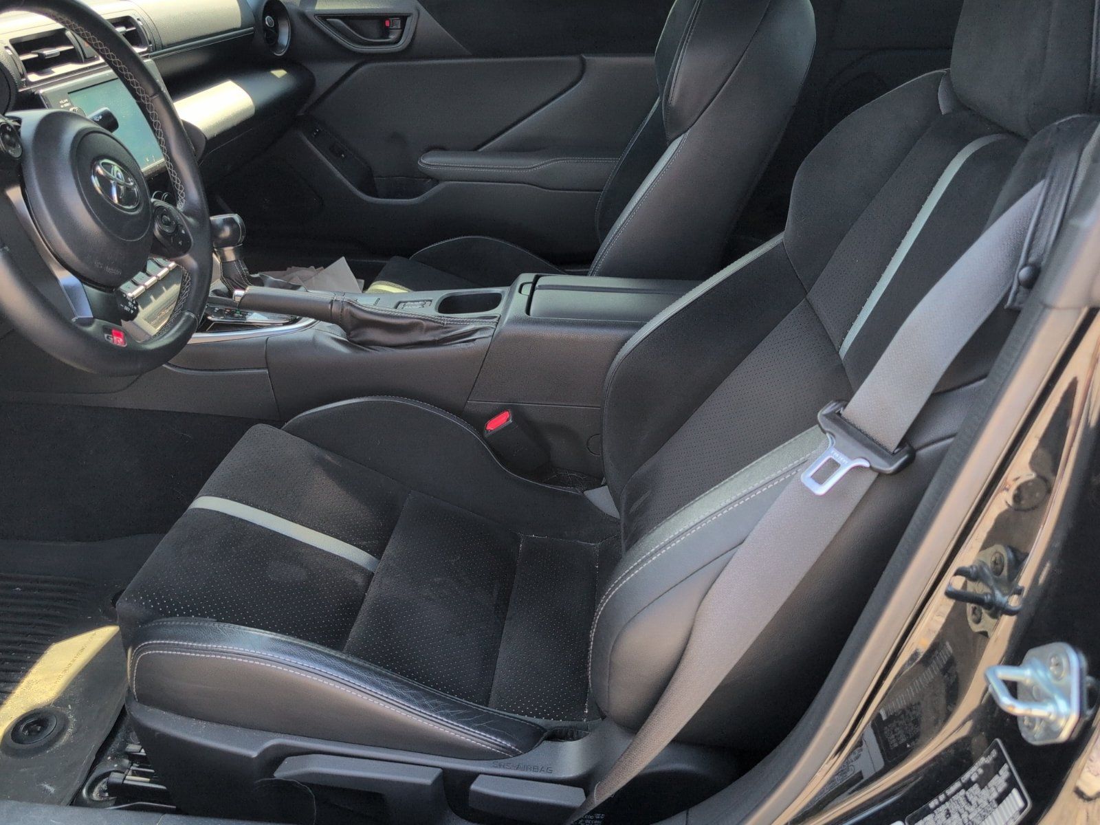 Used 2022 Toyota GR86 Premium w/ ALL Weather Mat Package (TMS) RWD image 4