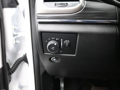 Used 2022 Jeep Grand Cherokee Limited w/ Tech Group image 14