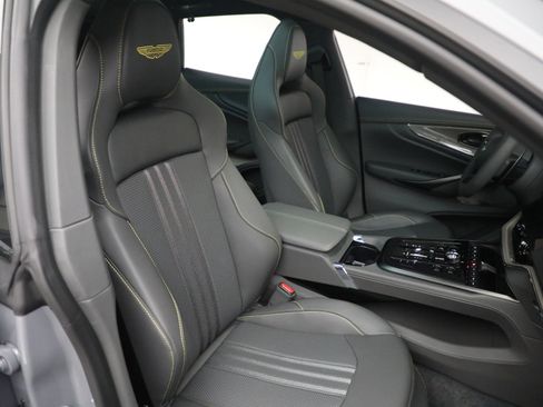 Used 2025 Aston Martin DBX 707 image 22
