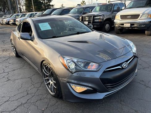 Used 2014 Hyundai Genesis 2.0T image 1