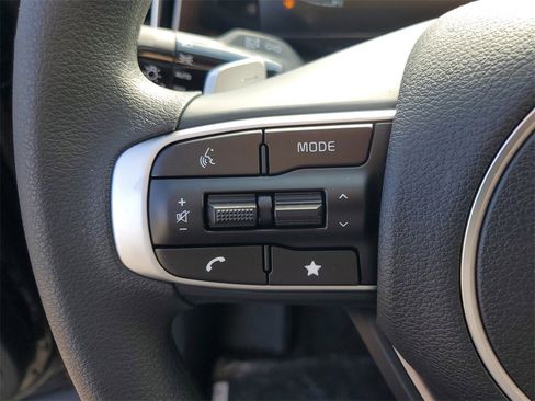 New 2025 Kia Sportage LX image 11