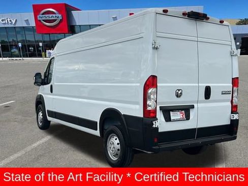 Used 2023 RAM ProMaster 2500 w/ Interior LED Lighting Group FWD image 5