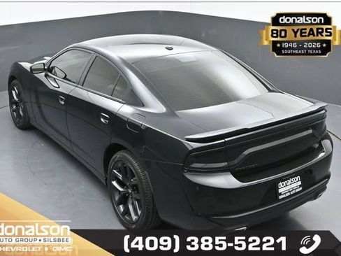 Used 2022 Dodge Charger SXT w/ Blacktop Package RWD image 18