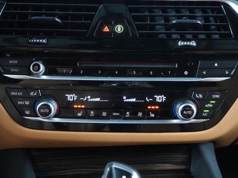 Used 2019 BMW 540i image 26