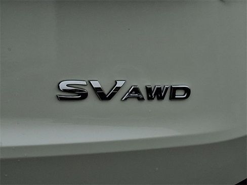 Used 2023 Nissan Rogue SV image 31