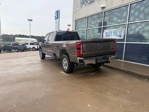 Certified 2023 Ford F350 Lariat w/ Chrome Package image 5