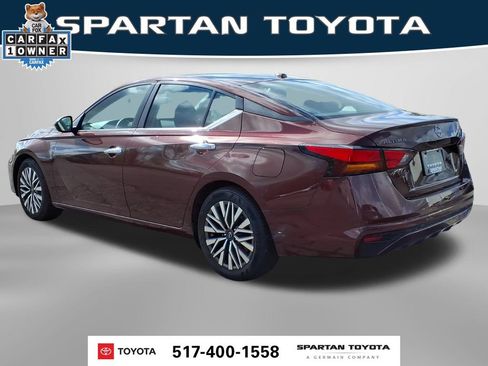 Used 2024 Nissan Altima 2.5 SV FWD image 9