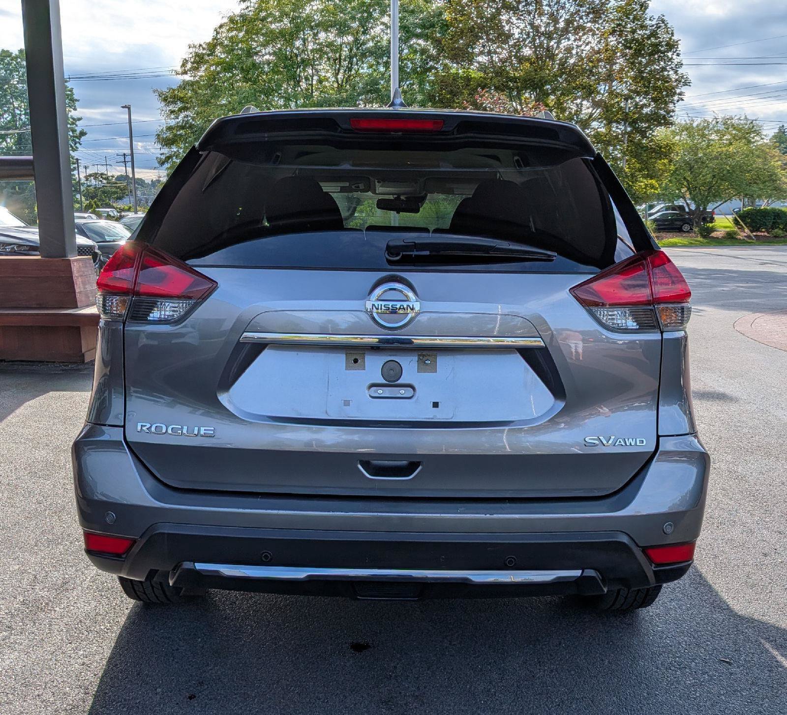 Used 2020 Nissan Rogue SV AWD/4WD image 9
