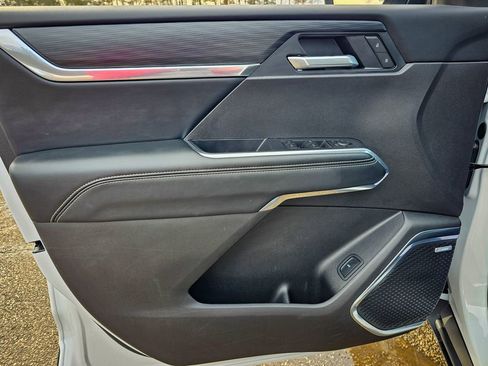 Certified 2025 GMC Acadia Elevation image 9