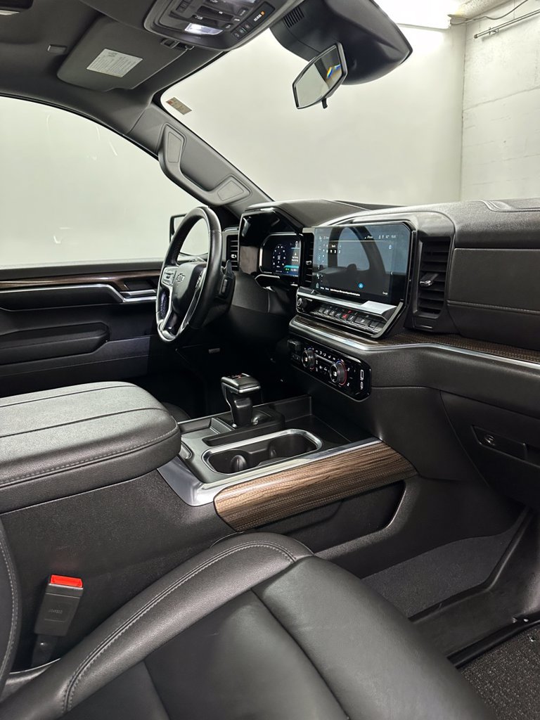 Used 2023 Chevrolet Silverado 1500 RST w/ Redline Edition AWD/4WD image 43