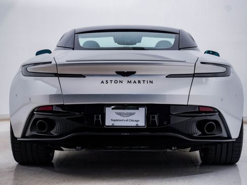 Used 2024 Aston Martin DB12 Coupe image 7