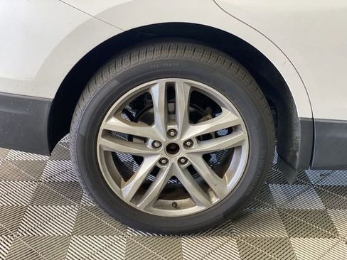 Used 2018 Chevrolet Equinox Premier image 18