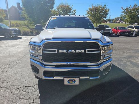 Used 2021 RAM 2500 Tradesman w/ Chrome Appearance Group image 9