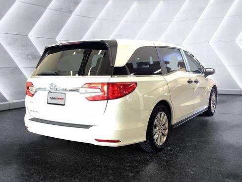 Used 2018 Honda Odyssey LX image 4