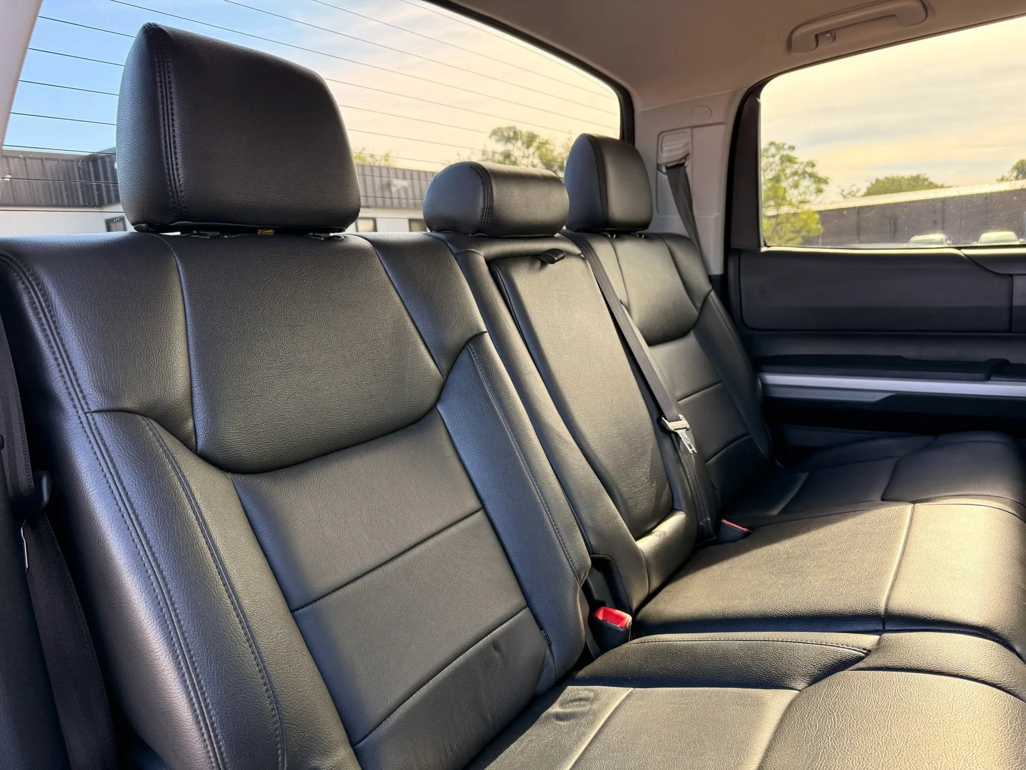 Used 2017 Toyota Tundra SR5 w/ SR5 Upgrade Package RWD image 32