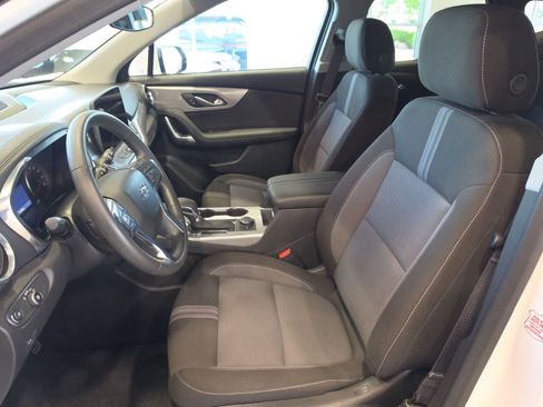 Used 2025 Chevrolet Blazer LT AWD/4WD image 14