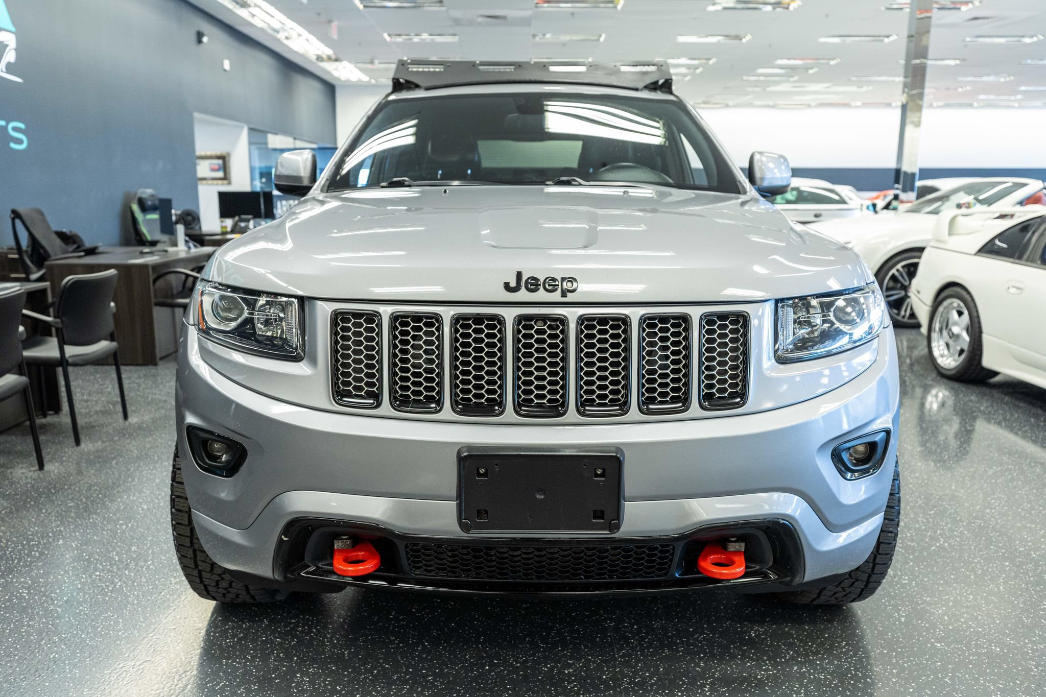 Used 2015 Jeep Grand Cherokee Altitude AWD/4WD image 2
