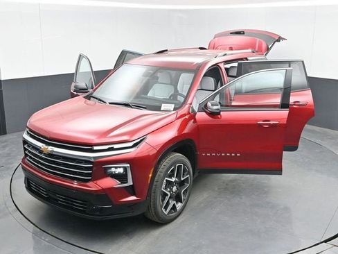 New 2026 Chevrolet Traverse High Country w/ LPO, Floor Liner Package FWD image 52