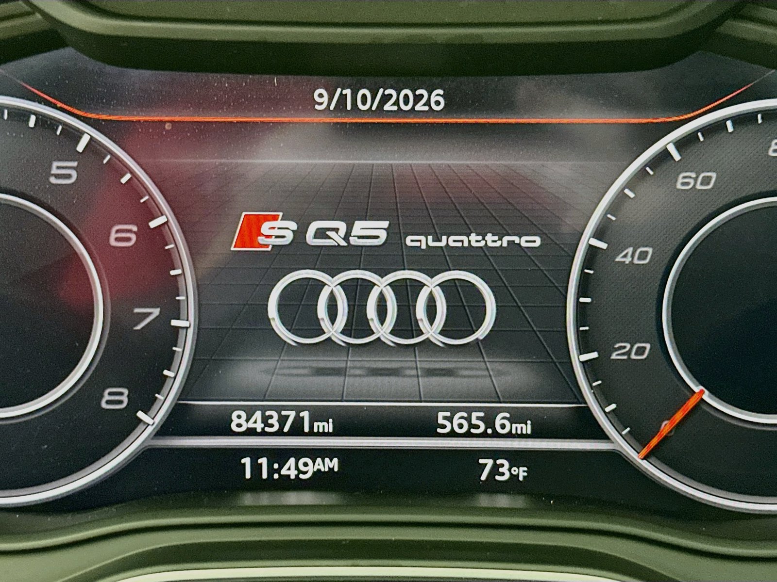 Used 2018 Audi SQ5 Prestige w/ Prestige Package AWD/4WD image 12