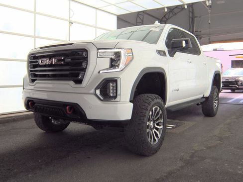 Used 2022 GMC Sierra 1500 AT4 w/ AT4 Premium Package image 1