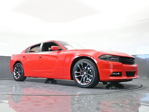Used 2019 Dodge Charger SXT image 60