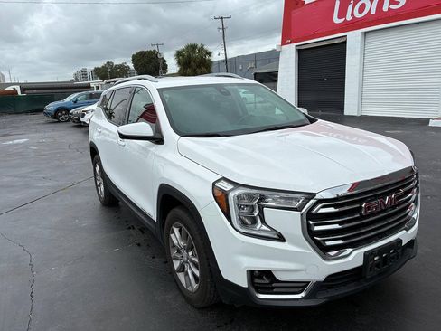 Used 2024 GMC Terrain SLT AWD/4WD image 12