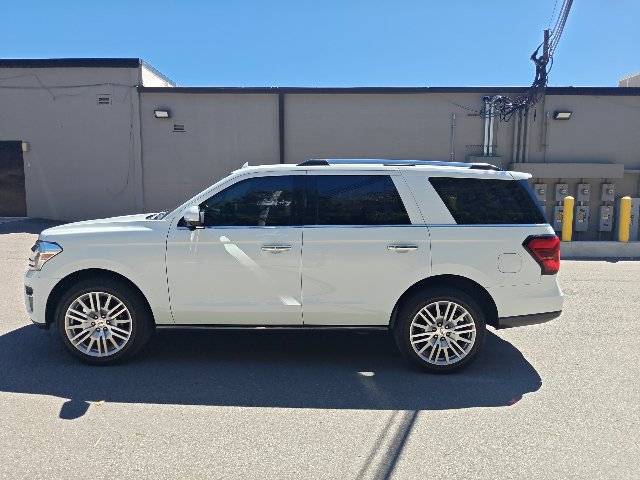 Used 2024 Ford Expedition Limited RWD image 5