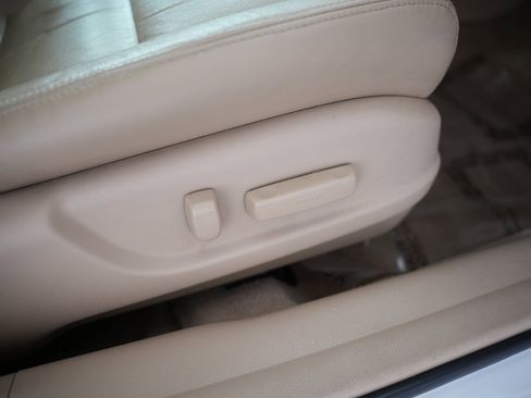 Used 2011 Honda Accord EX-L image 54