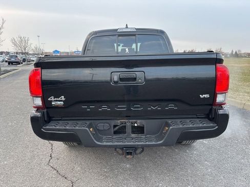 Used 2021 Toyota Tacoma SR image 9