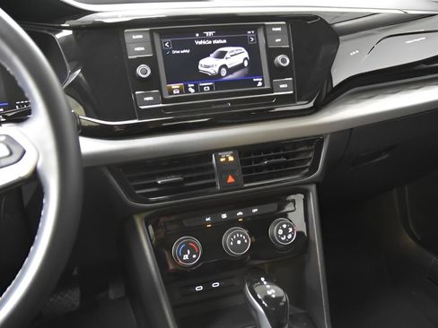 Used 2024 Volkswagen Taos S image 18